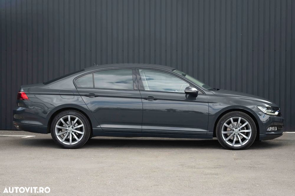 Volkswagen Passat 2.0 TDI DSG Highline - 4
