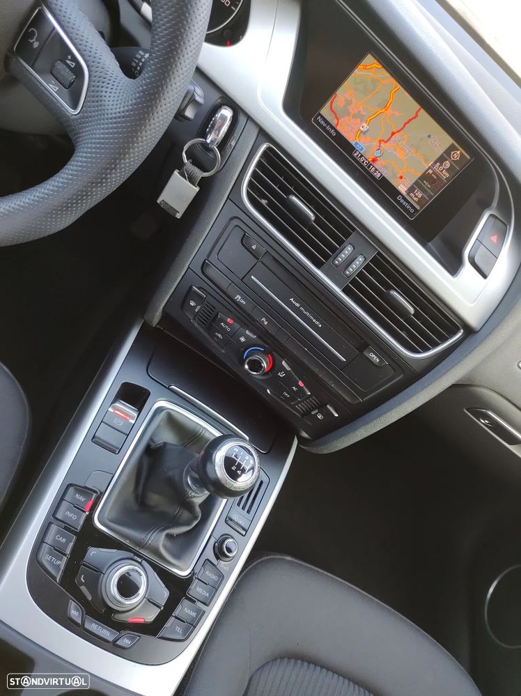 Audi A4 Avant 2.0 TDi Advance - 22