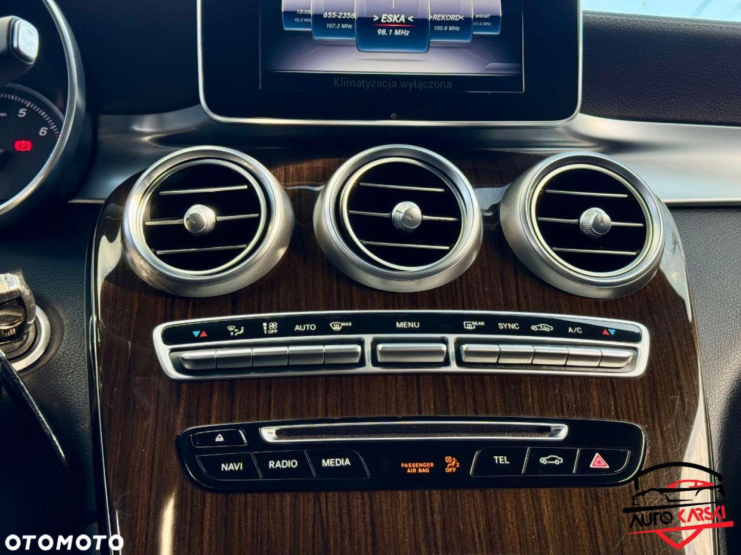 Mercedes-Benz GLC - 30