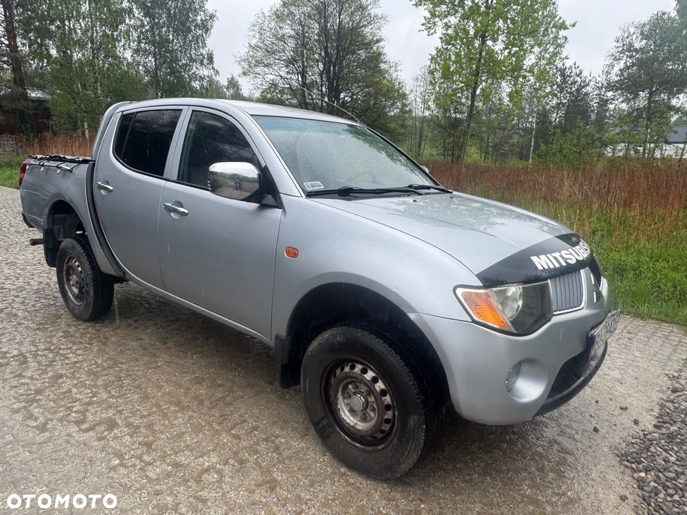 Mitsubishi L200 2.5 DID Intense + - 7