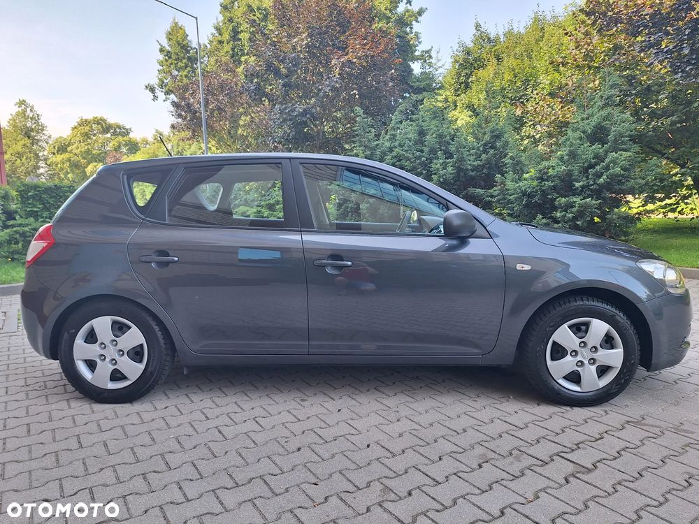 Kia Ceed 1.4 CVVT Spirit - 16