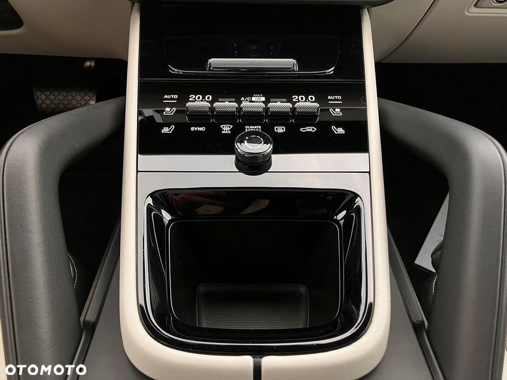 Porsche Cayenne - 40