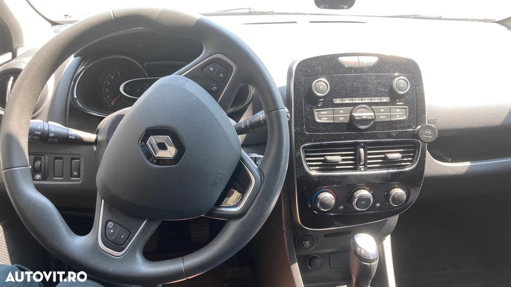 Renault Clio - 7