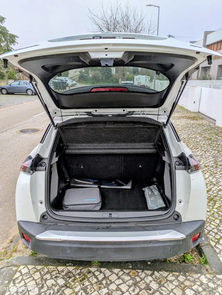 Peugeot e-2008 50 kWh GT Pack - 8