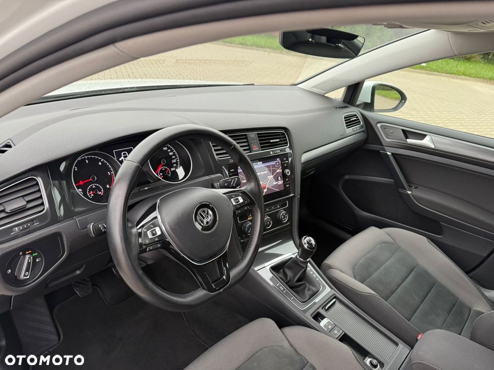 Volkswagen Golf 1.6 TDI BlueMotion Technology Trendline - 33