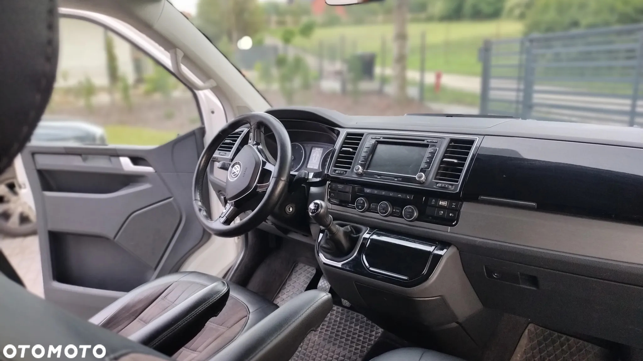 Volkswagen Multivan - 8