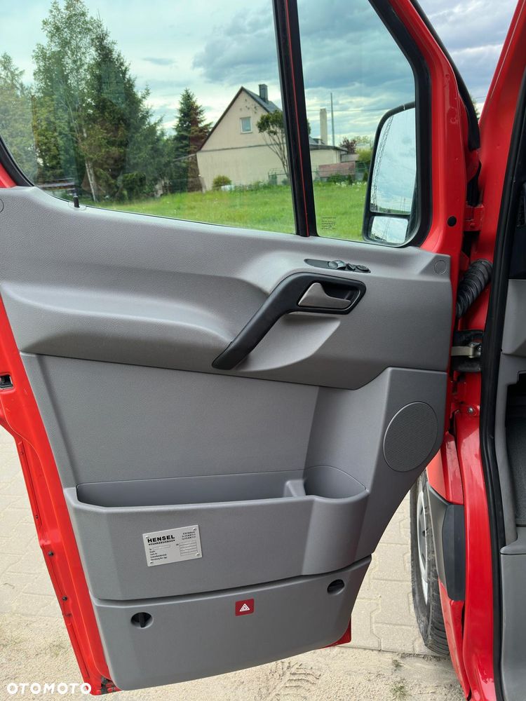 Mercedes-Benz Sprinter - 15