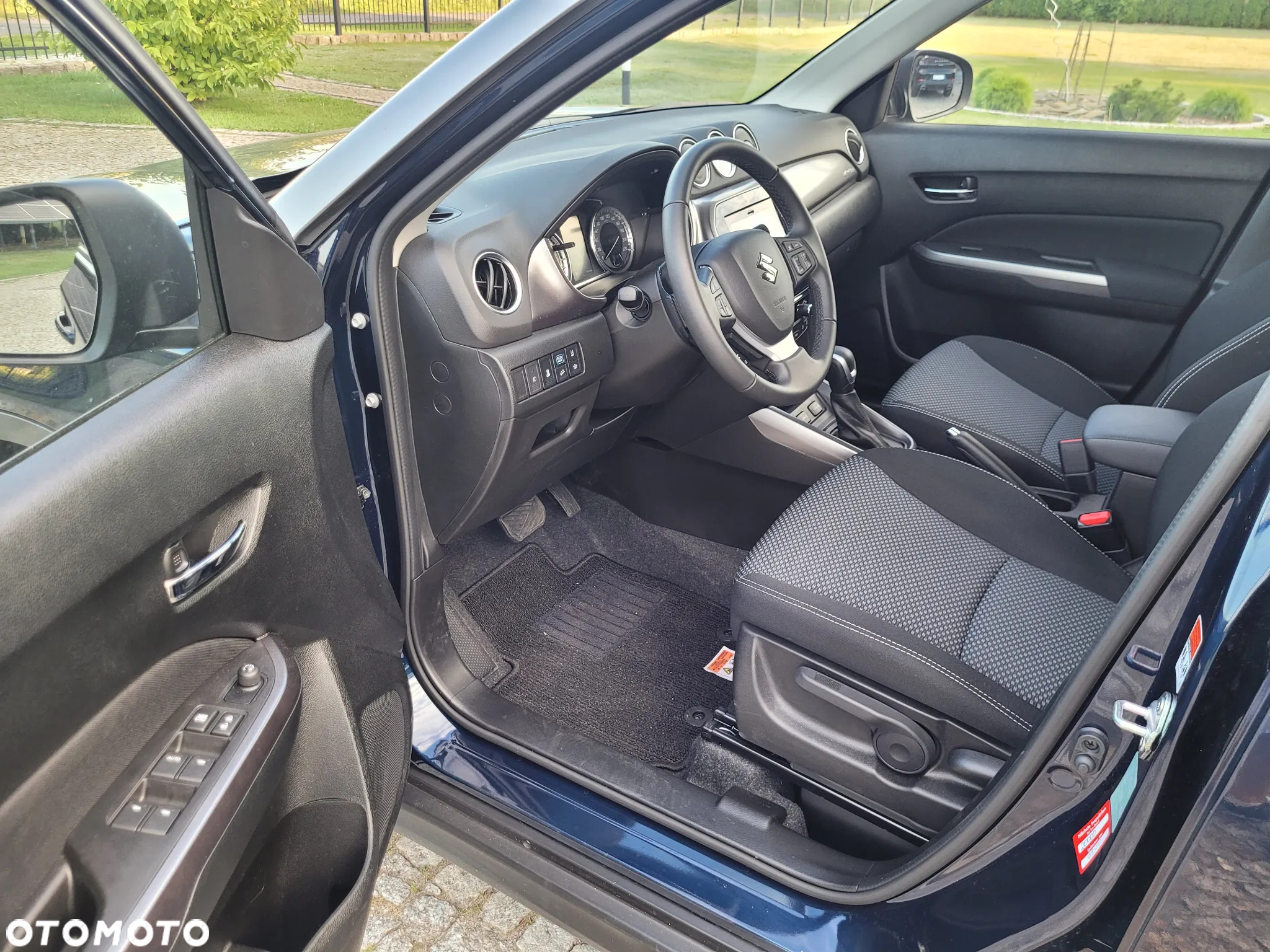 Suzuki Vitara 1.5 Dualjet Hybrid Allgrip AGS Comfort "SHINKAI" - 3