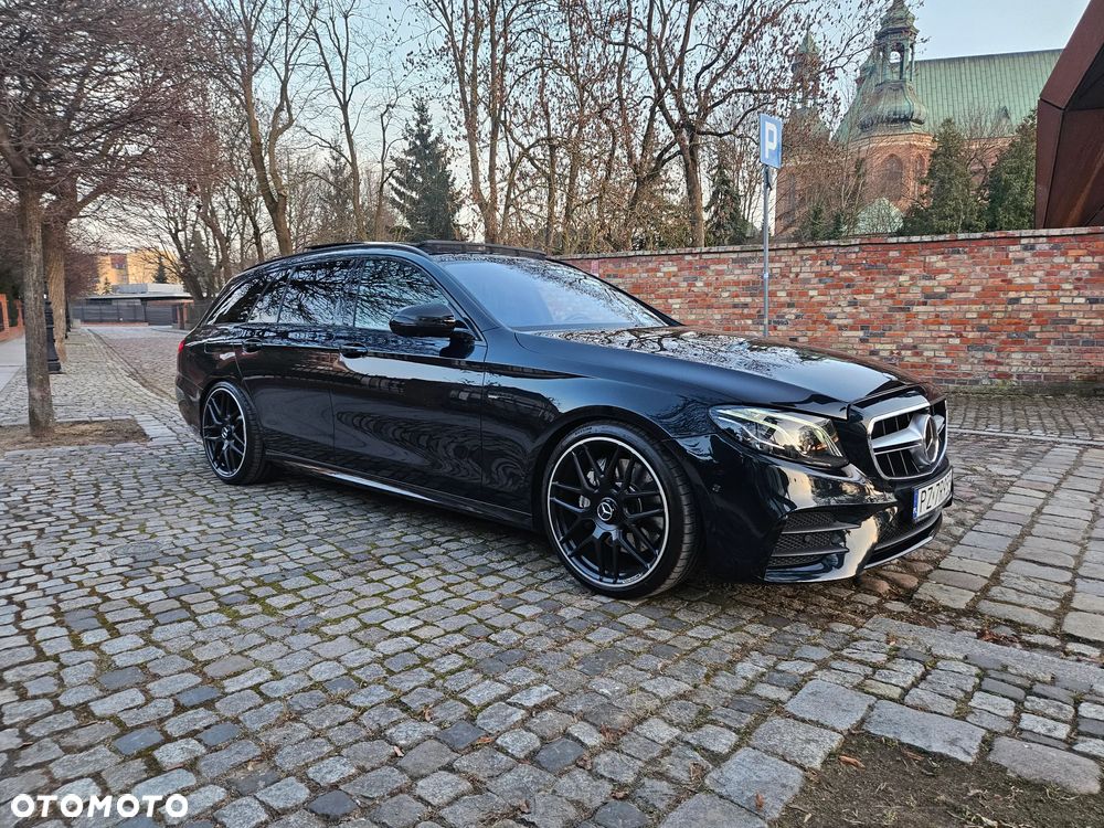 Mercedes-Benz Klasa E 400 4Matic 9G-TRONIC AMG Line - 2