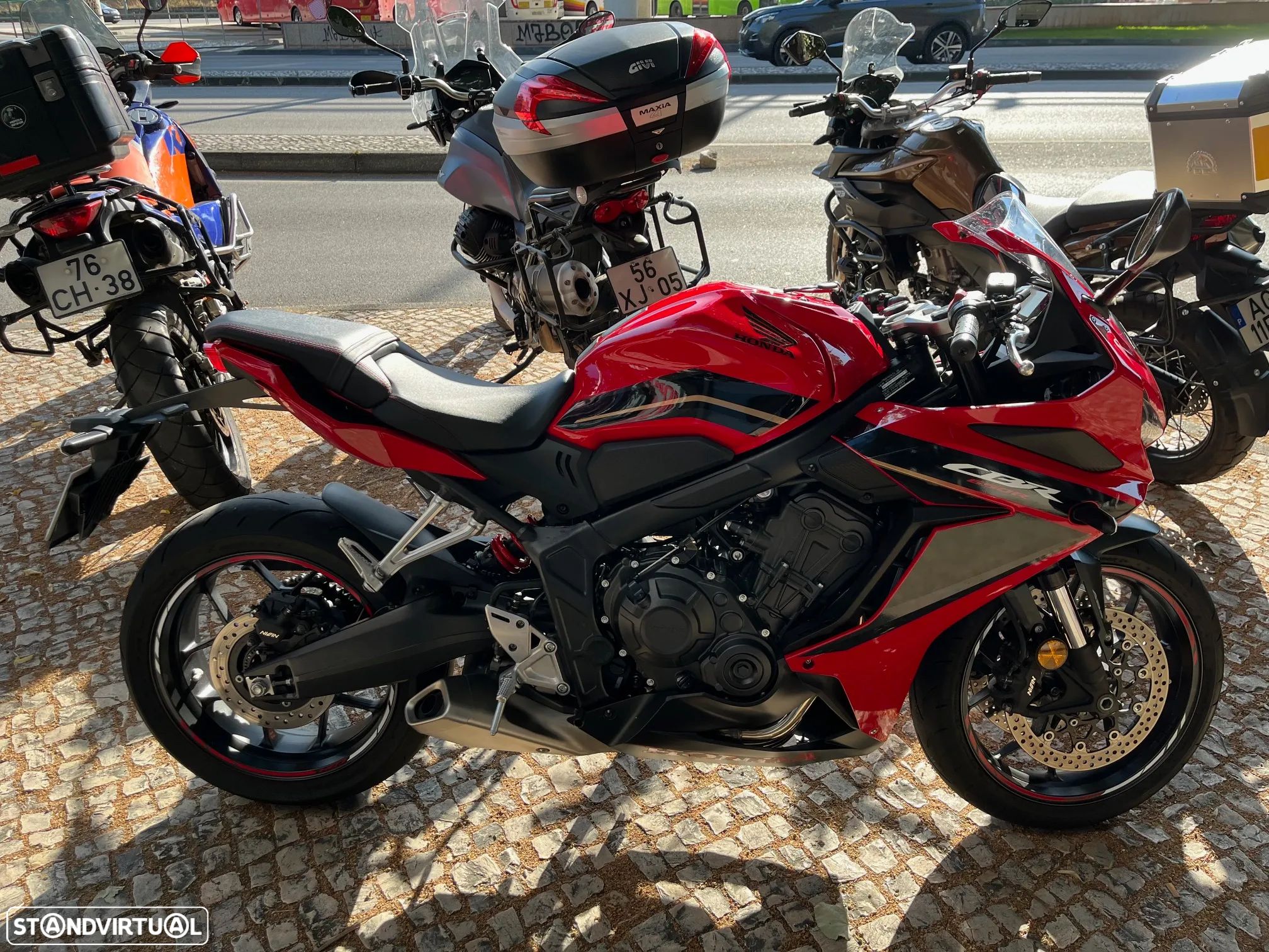 Honda CBR 650 RA - 1