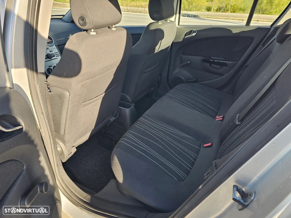 Opel Corsa 1.3 CDTI Enjoy EcoFLEX - 16