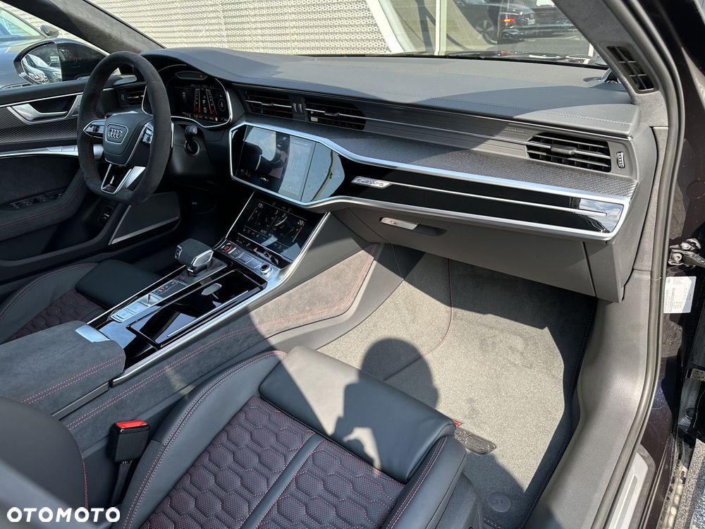 Audi RS6 Avant - 27