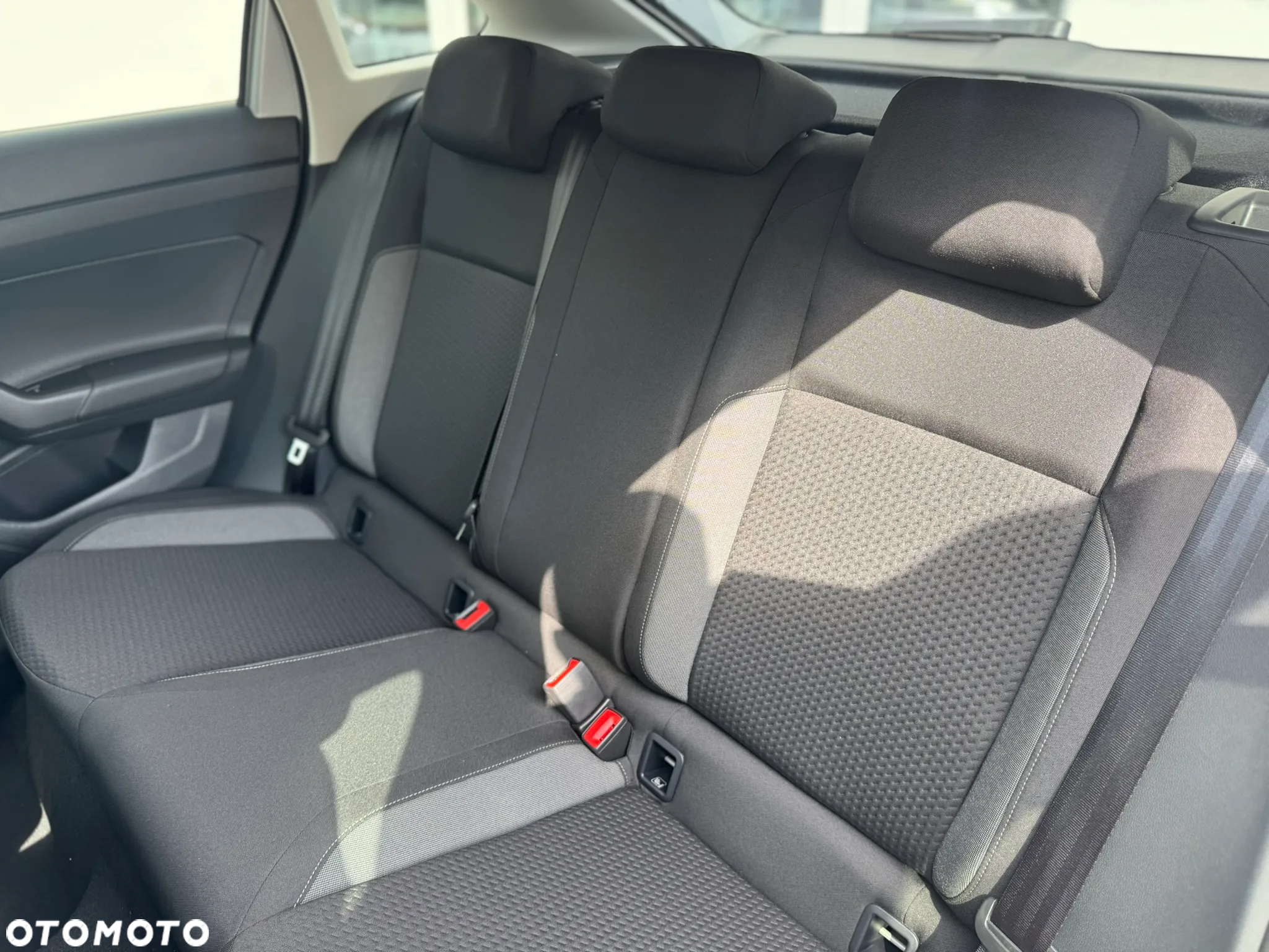 Volkswagen Taigo 1.0 TSI Life DSG - 22