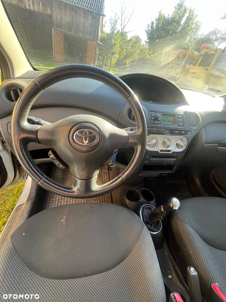 Toyota Yaris 1.4 D-4D - 10