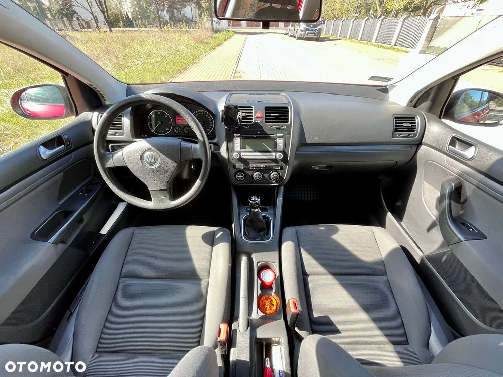 Volkswagen Golf - 10