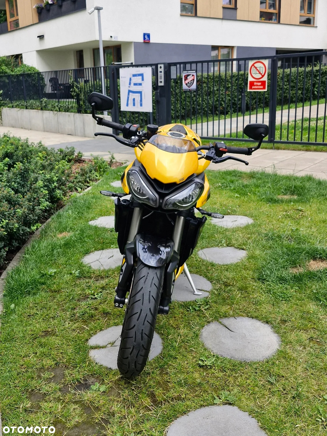 Triumph Street Triple - 3