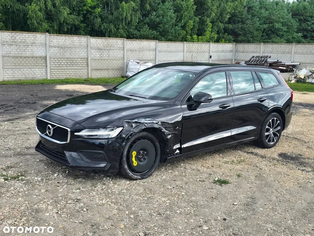 Volvo V60 B3 B DKG Momentum - 13