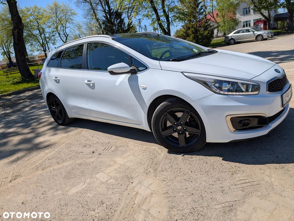 Kia Ceed - 1
