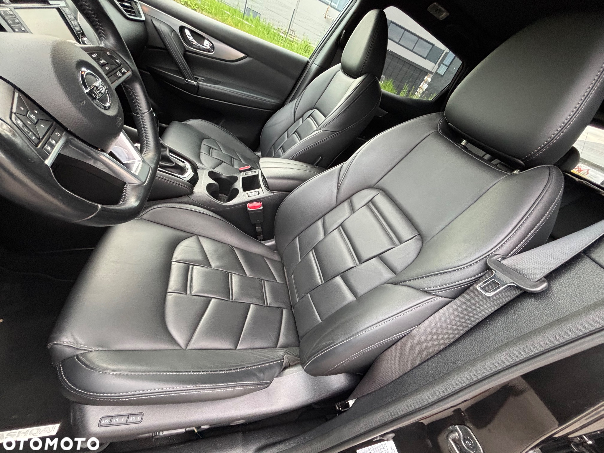 Nissan Qashqai 1.6 dCi Xtronic TEKNA - 18
