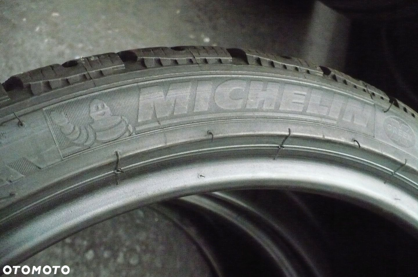 2x MICHELIN Pilot Alpin PA4 235/35R19 6,7mm 7,5mm 2021 - 3