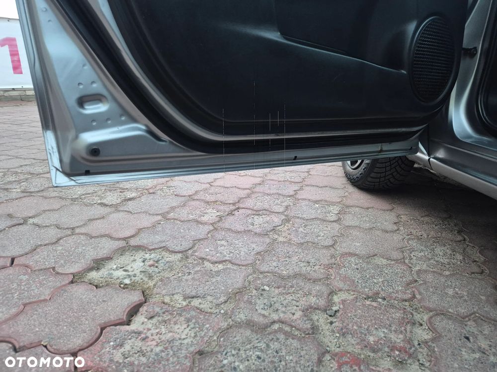 Mazda 2 1.3 MZR Active - 18