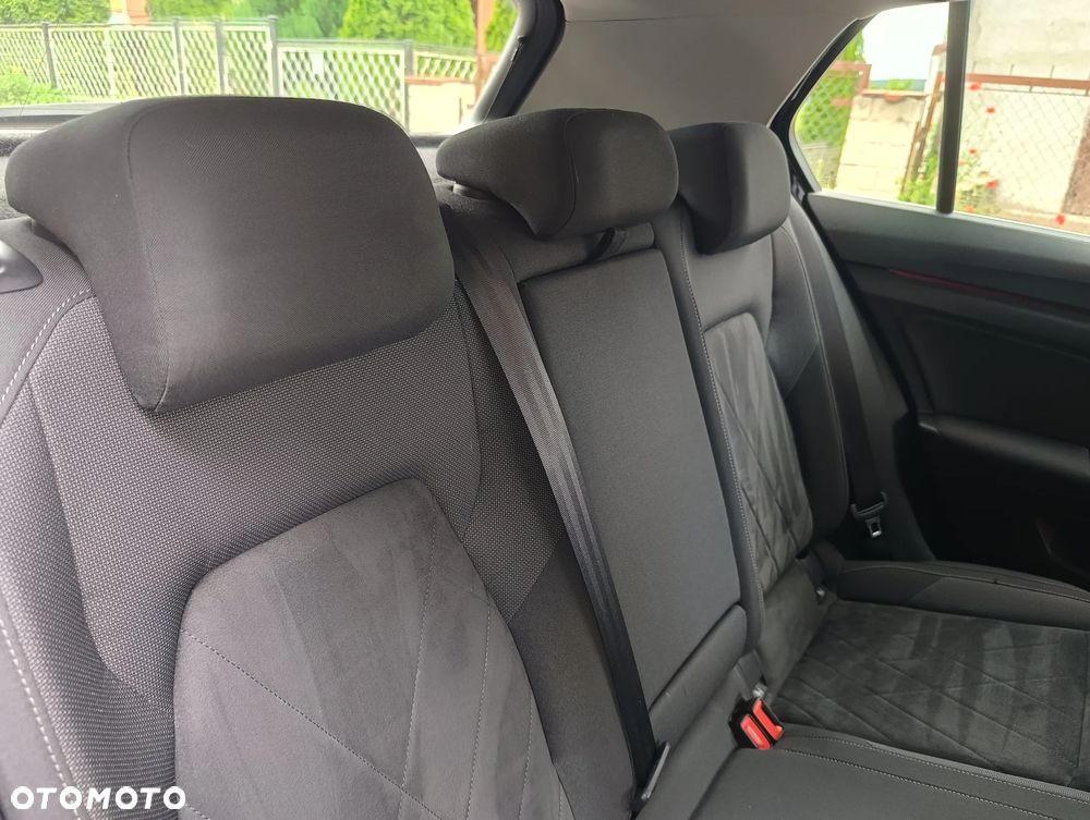 Volkswagen Golf 2.0 TDI SCR Life - 22