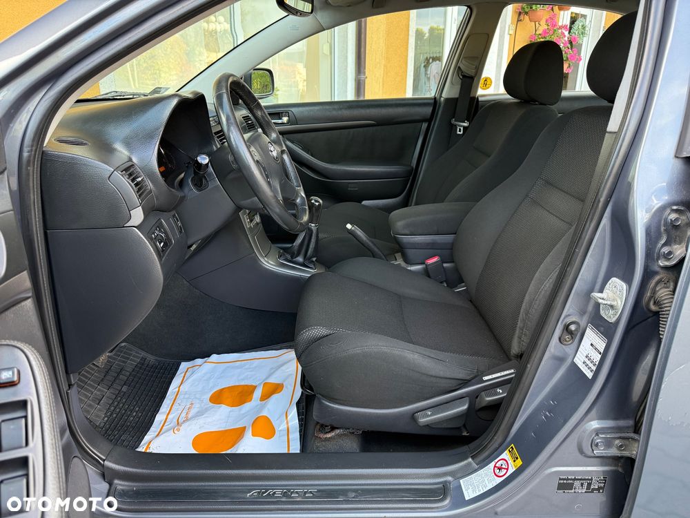 Toyota Avensis 2.0 VVT-i Prestige - 15