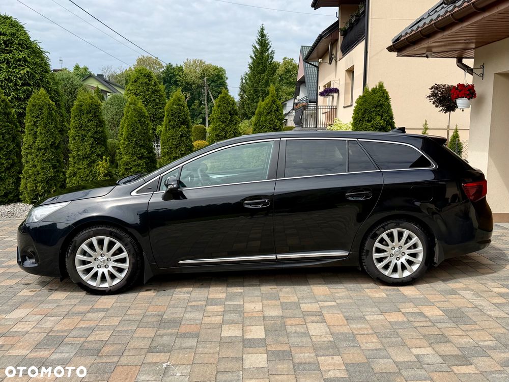 Toyota Avensis Touring Sports 1.8 Executive - 3
