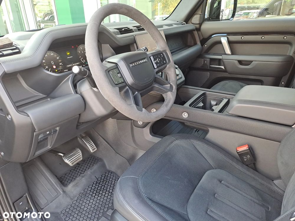 Land Rover Defender 5.0 P525 V8 - 11