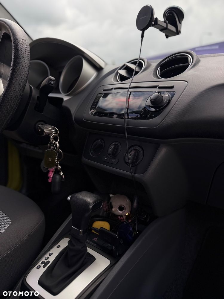 Seat Ibiza SC 1.6 16V Style DSG - 14