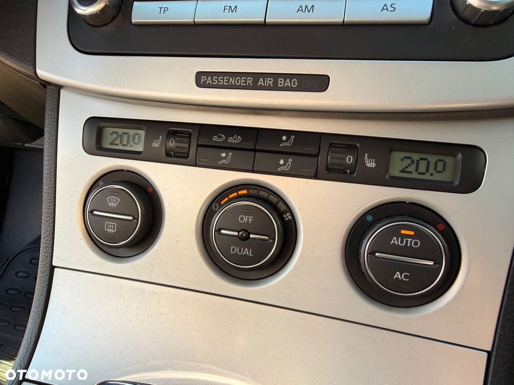 Volkswagen Passat 2.0 TDI Comfortline - 17