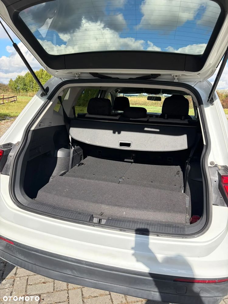 Volkswagen Tiguan - 11