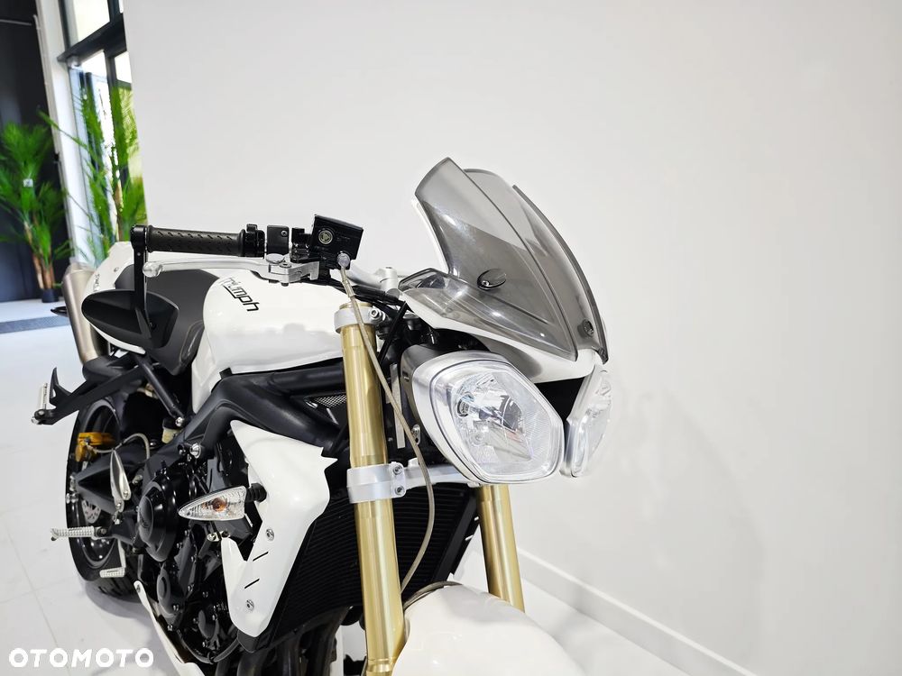 Triumph Street Triple - 8