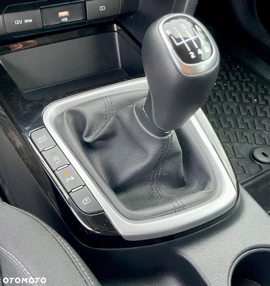 Kia Ceed 1.6 CRDi (48V Mild-Hybrid) Platinum - 27