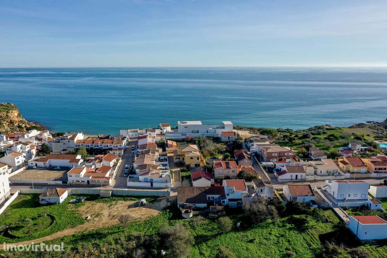 MORADIA COM TERRENO PERTO DA COSTA, BURGAU - Grande imagem: 4/9
