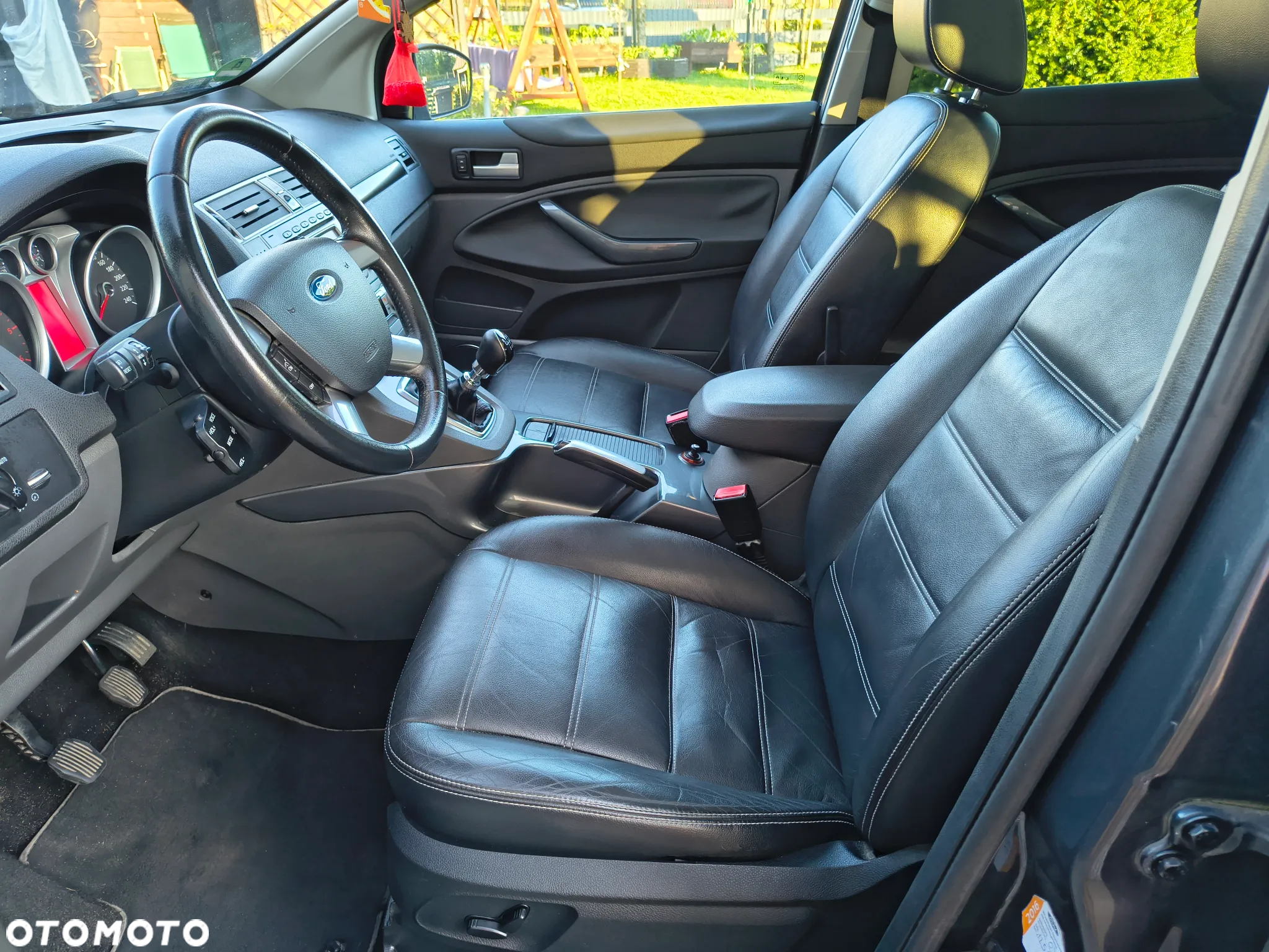 Ford Kuga 2.0 TDCi 4x4 Titanium - 9