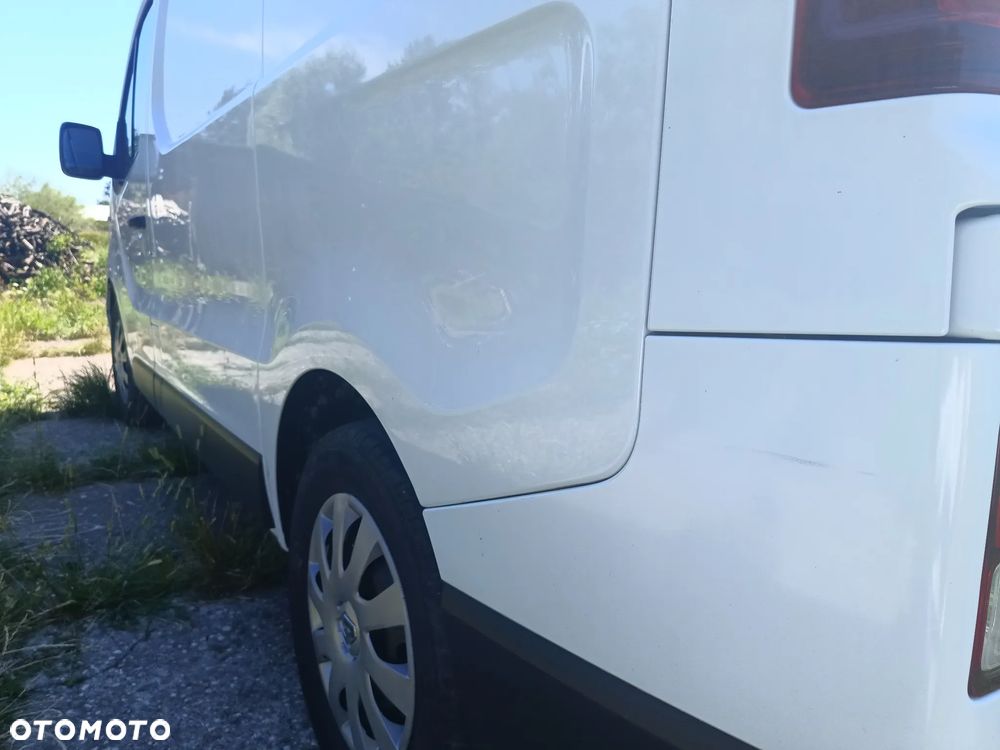 Renault Trafic L1H1 1.6 diesel 145kM, manual, 2019 rok BAGAŻNIK DACHOWY THULE, KAMERA COFANIA, HAK, CZUJNIKI PARKOWANIA, ORGINALNY PRZEBIEG! - 18