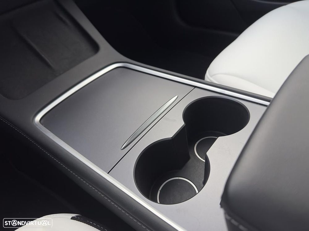 Tesla Model 3 Standard Range Plus RWD - 24