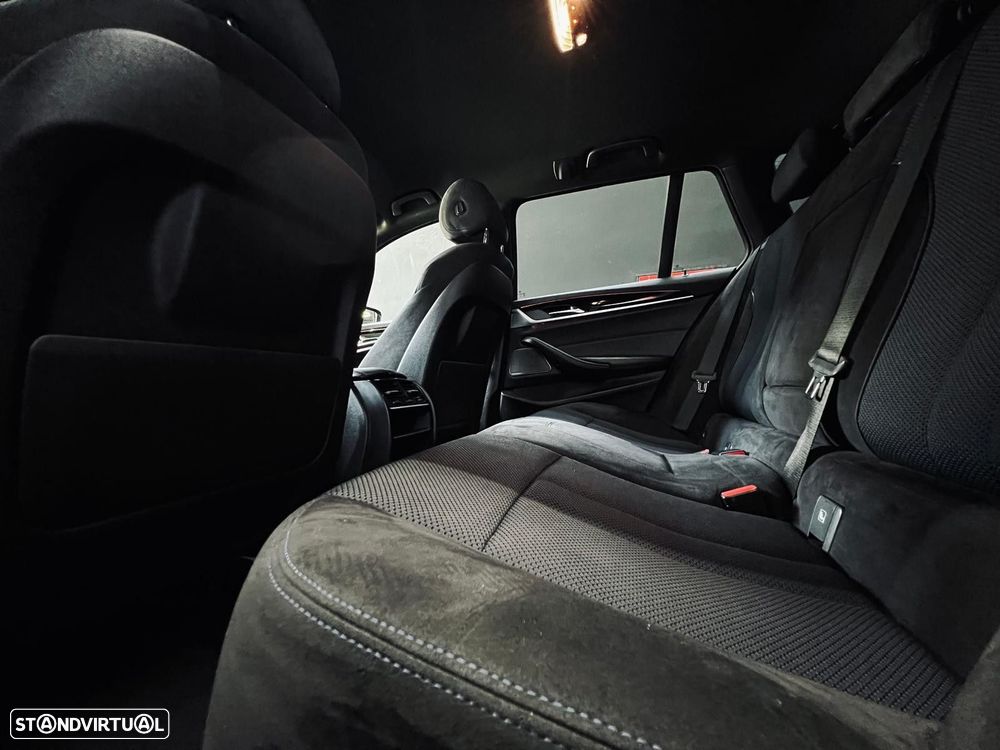 BMW 520 d Pack M Auto - 48