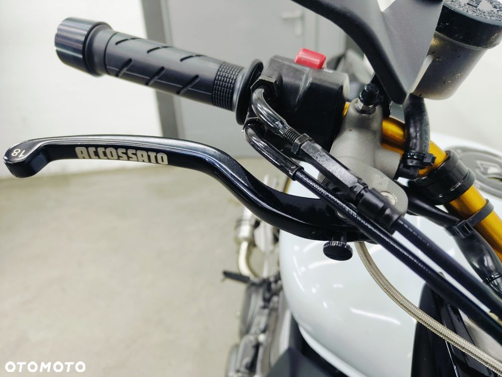 Honda Hornet - 16