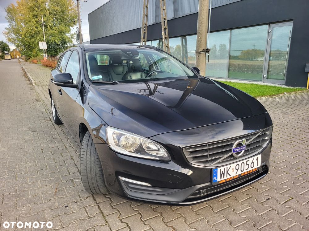 Volvo V60 D2 Momentum - 17