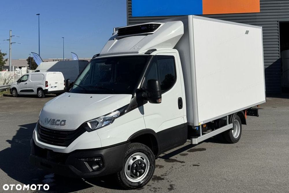 Iveco Daily 50C18 Hi-Matic Kontener 8EP Izoterma 3.0 180KM - 2