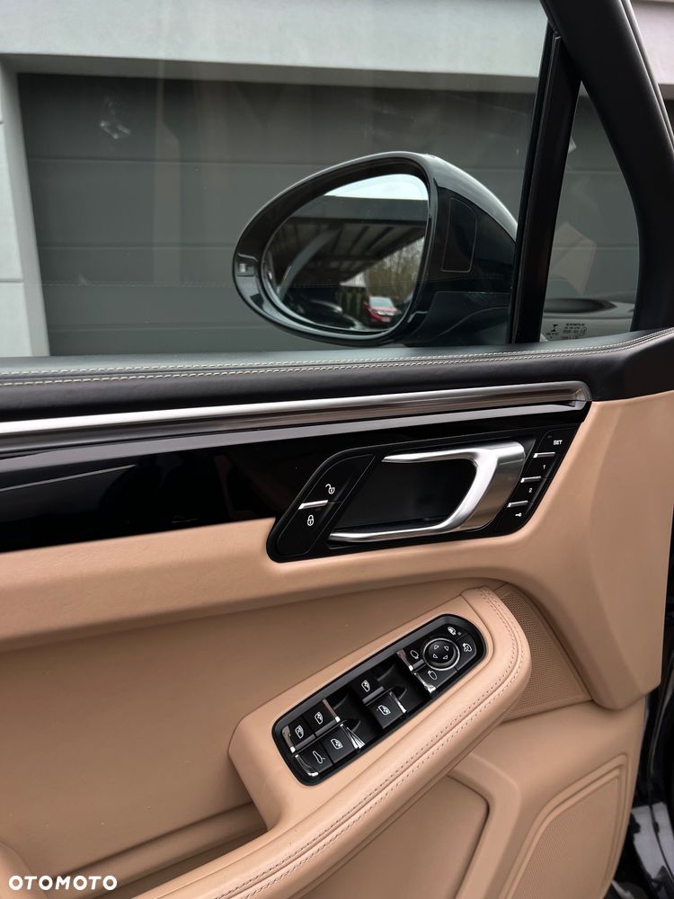 Porsche Macan - 12