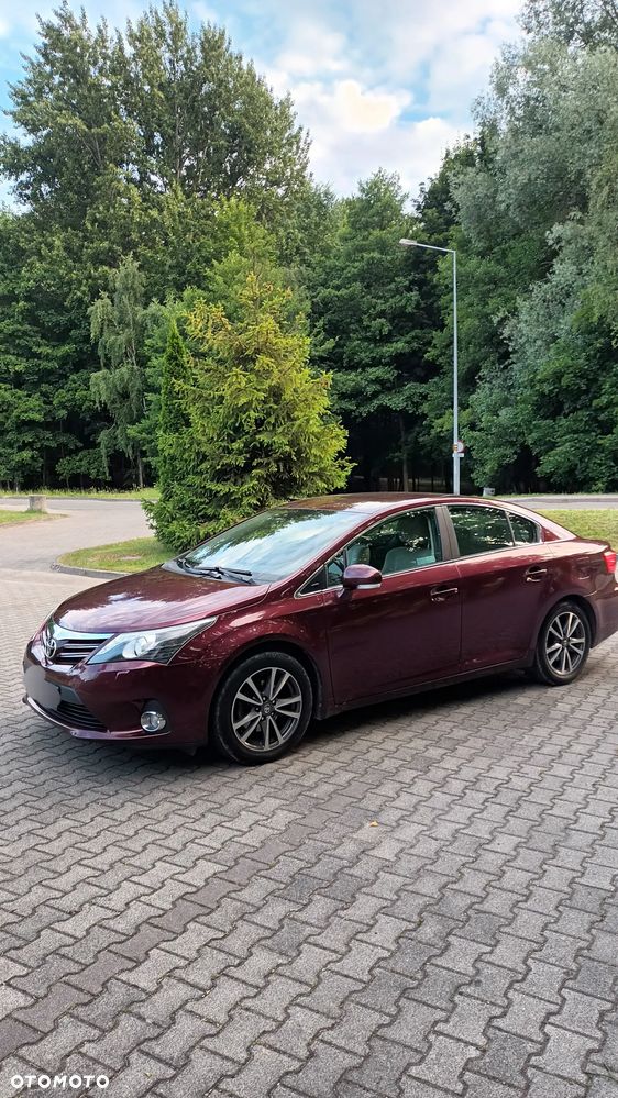 Toyota Avensis 1.8 Premium - 1