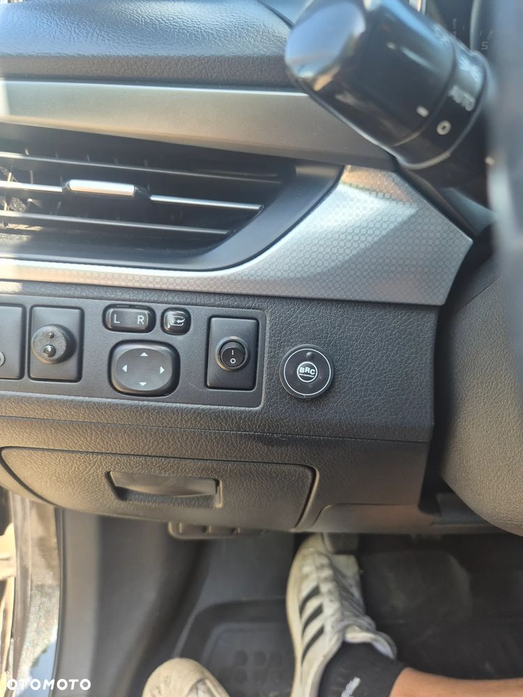 Toyota Avensis 1.8 Prestige - 12