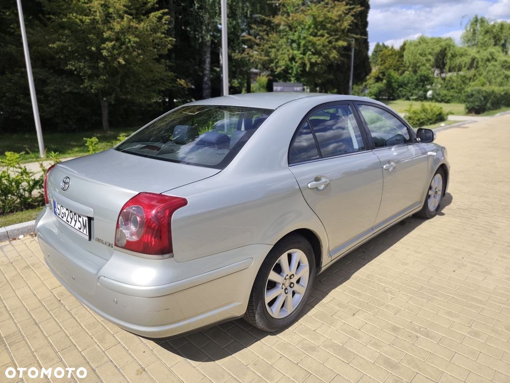 Toyota Avensis 1.8 VVT-i Sol - 5