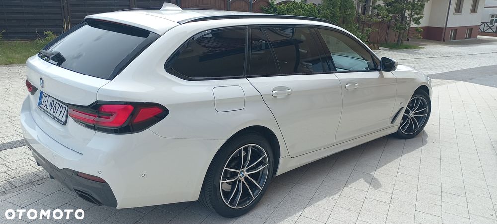 BMW Seria 5 520d M Sport - 28