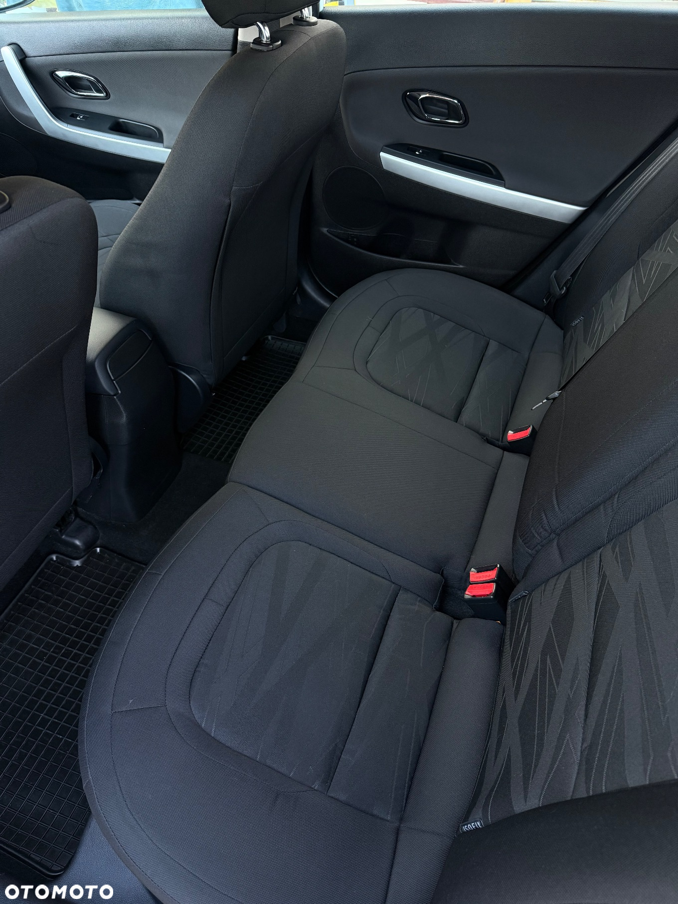 Kia Ceed - 11