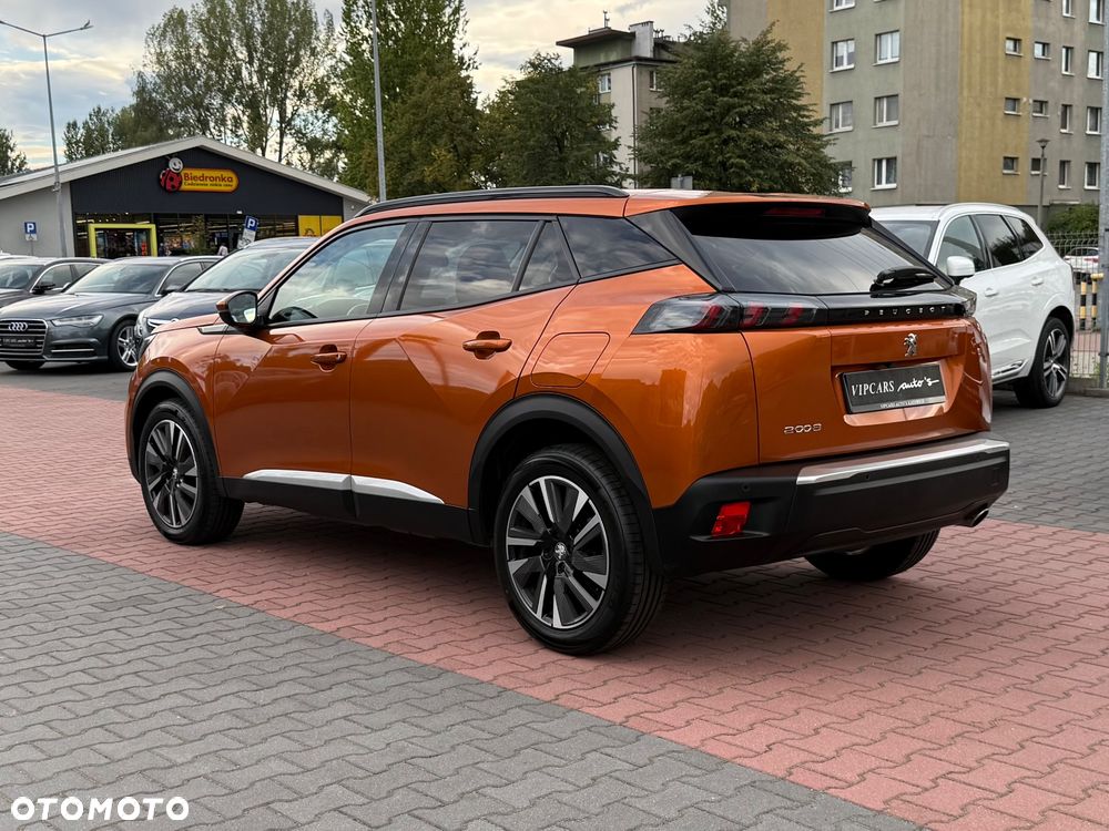Peugeot 2008 1.5 BlueHDi Allure S&S - 12