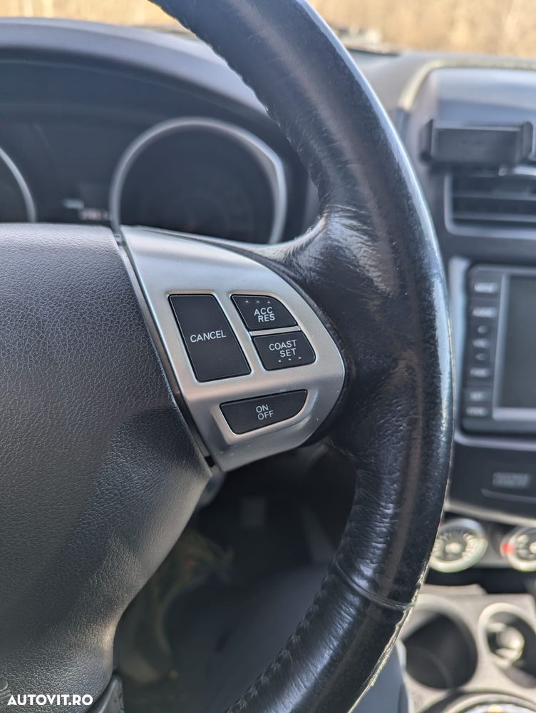 Mitsubishi ASX 1.8 DI-D 4WD Instyle - 8